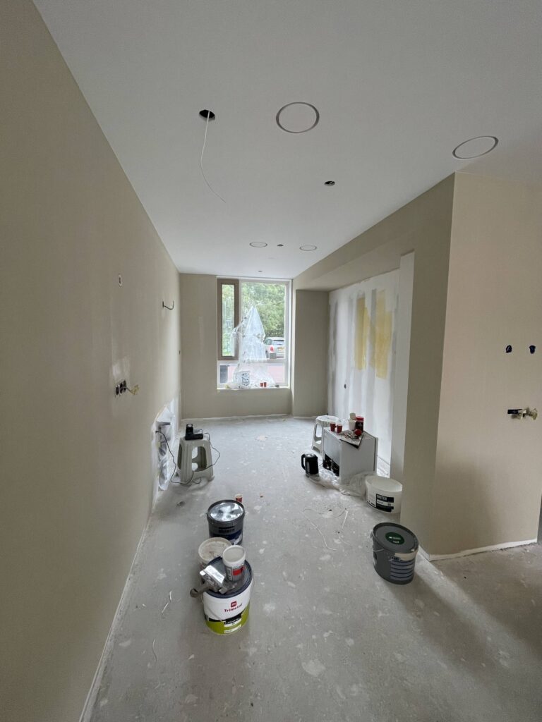 Woning sausklaar gestuukt
